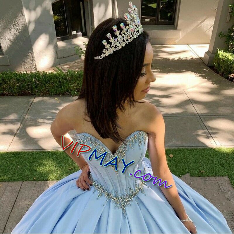 sky blue quinceanera dress,two tone quinceanera dress,vintage lace dress for quinceanera,lace quinceanera dress,sweetheart sweet sixteen dress,strapless sweetheart quinceanera dress,satin quinceanera dress,