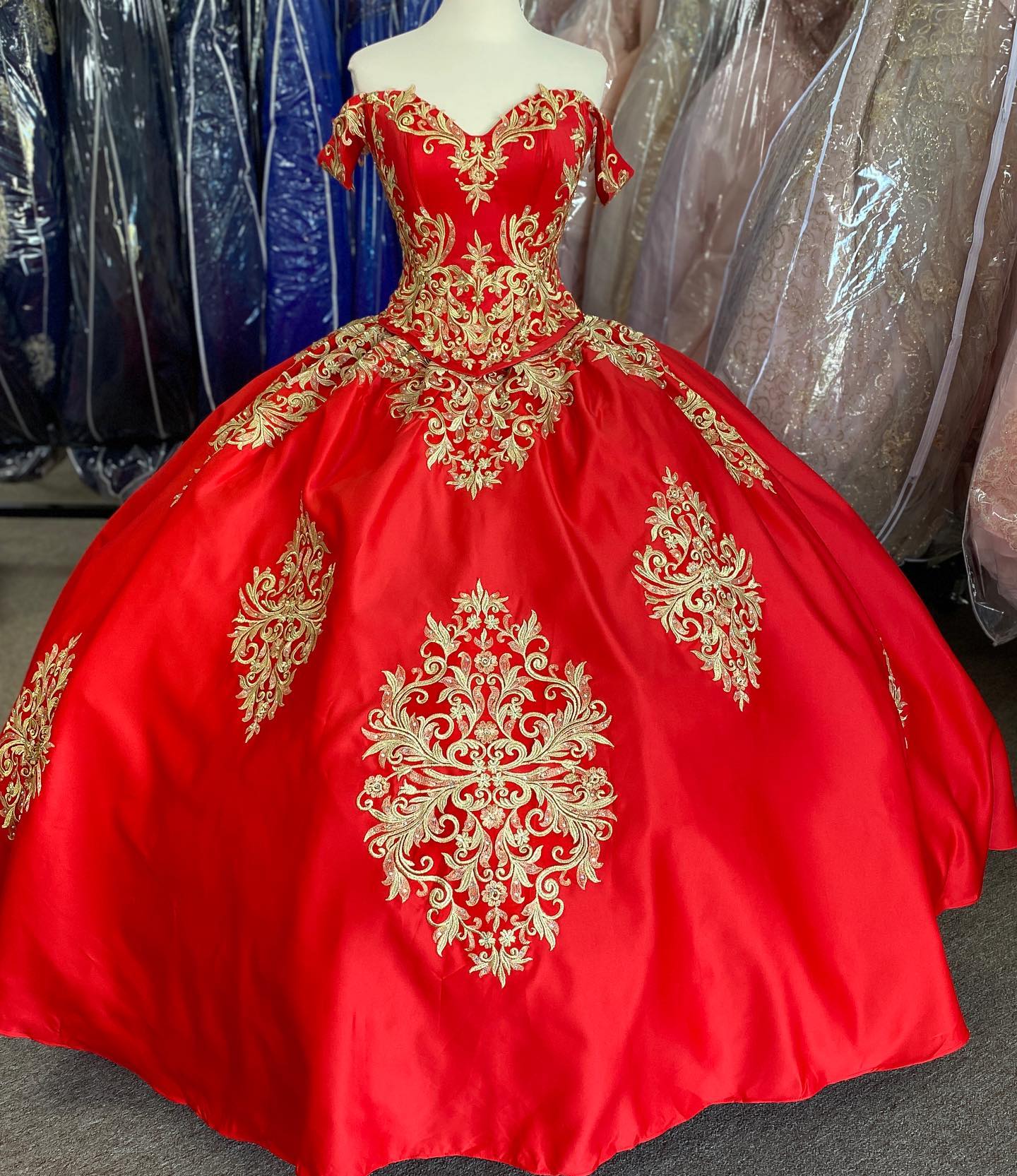 red and gold quinceanera dress,red quinceanera with gold embroidery,quinceanera mall 2 piece dress,2 piece detachable skirt quinceanera dress,red modern quinceanera dress,red sweet 16 dress,red quinceanera dress,chinese quinceanera dress factory,quinceanera dress satin layers,