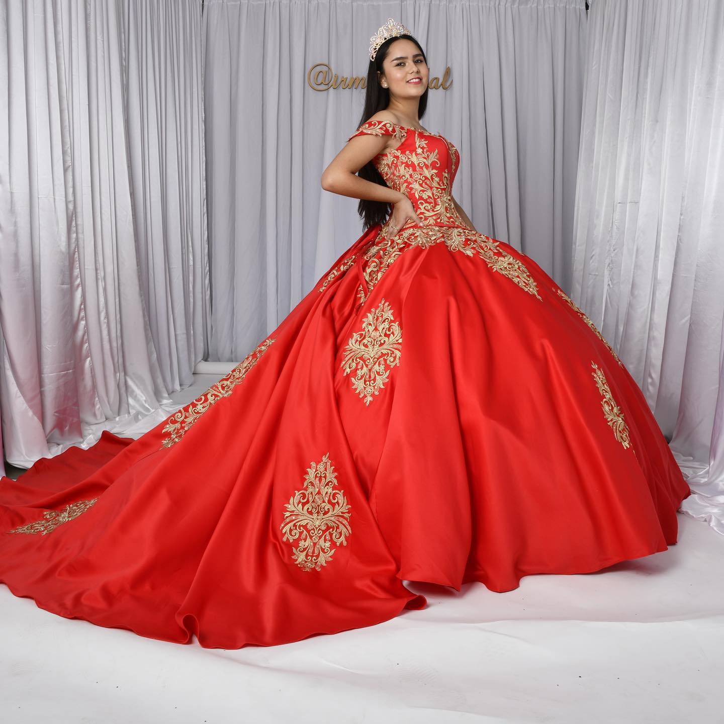red and gold quinceanera dress,red quinceanera with gold embroidery,quinceanera mall 2 piece dress,2 piece detachable skirt quinceanera dress,red modern quinceanera dress,red sweet 16 dress,red quinceanera dress,chinese quinceanera dress factory,quinceanera dress satin layers,