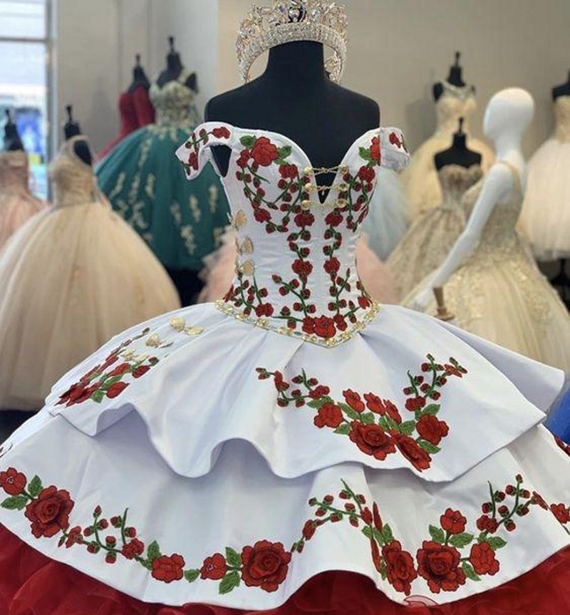 western quinceanera color dress,western themed quinceanera dress,floral embroidery quinceanera dress,quinceanera dress estilo charro,charro quinceanera dress,off shoulder quinceanera dress,quinceanera dress with bow,tiered skirt quinceanera dress,