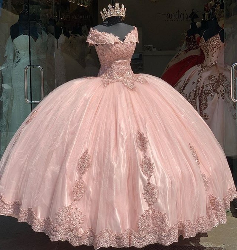 modest and traditional quinceanera dress,quinceanera dress with applique,cap sleeves quinceanera dress,vintage lace quinceanera dress,quinceanera dress lace puffy elegant,quinceanera dress that are really puffy,big pink quinceanera dress,blush quinceanera dress combinations,2021 quinceanera dress,dusty pink quinceanera dress,pale pink quinceanera dress,pink ball gown quinceanera dress,light pink quinceanera dress,