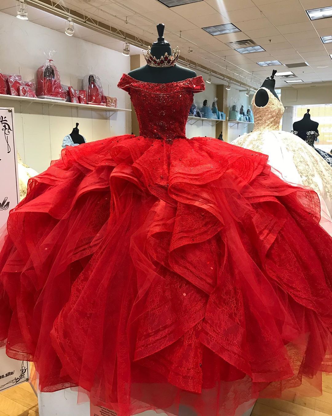 red modern quinceanera dress,red quineanera dress,off the shoulder quinceanera dress,ruffled skirt quinceanera dress,scoop neckline quinceanera dress,custom make your quinceanera dress,