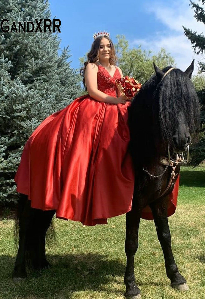 Cheap Red Satin Cowgirl V-neck Quinceanera Dress with Straps