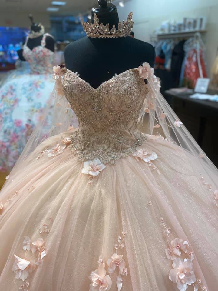 Champagne pink outlet quinceanera dresses