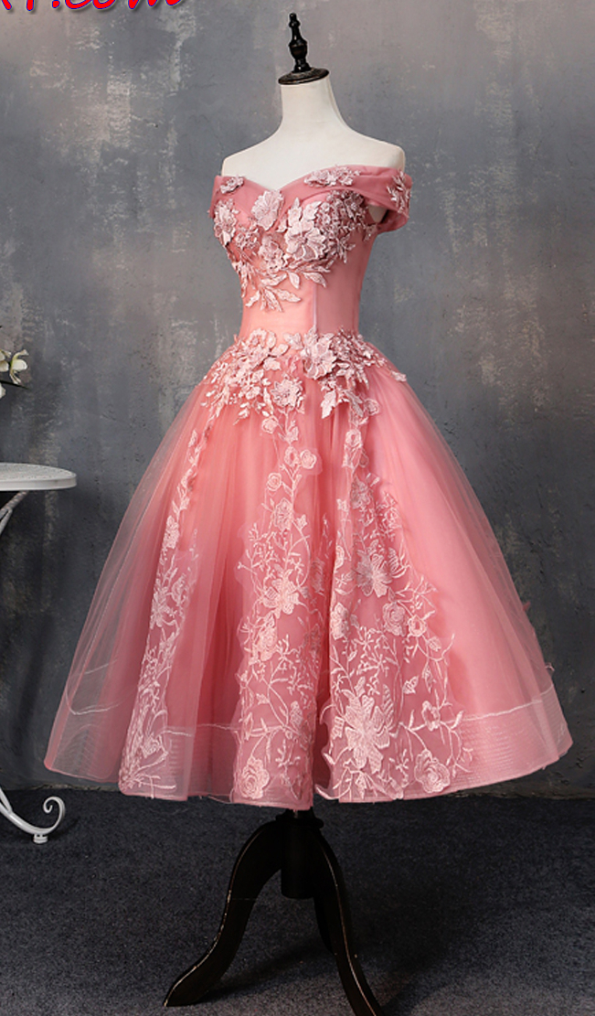 pretty in pink prom dress for sale,pretty pink prom dress,short pink prom dress,short prom dress with lace,off the shoulder dress formal short,off the shoulder prom dress,off the shoulder sweet 16 dress,pink short prom dress,short prom dress for sweet 15,short quince court dress,knee length prom dress,stylish knee length prom dress,