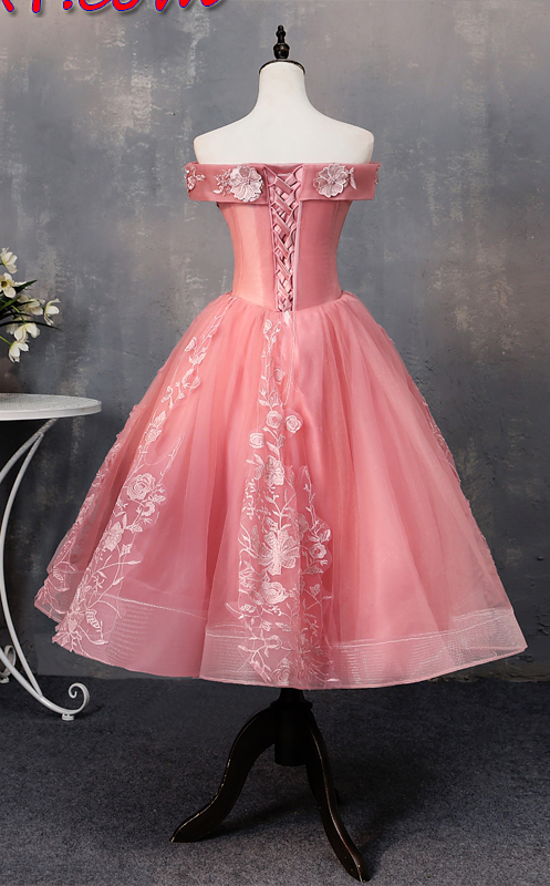 pretty in pink prom dress for sale,pretty pink prom dress,short pink prom dress,short prom dress with lace,off the shoulder dress formal short,off the shoulder prom dress,off the shoulder sweet 16 dress,pink short prom dress,short prom dress for sweet 15,short quince court dress,knee length prom dress,stylish knee length prom dress,