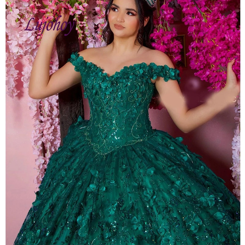 Emerald Green Quinceanera Dress Corset Plus Size Mexican Sixteen Dress with Cape