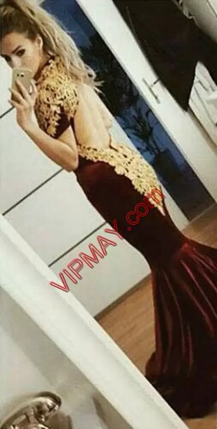 Delicate Burgundy and Rust Red Mermaid Appliques Junior Homecoming Dress Backless Short Sleeves