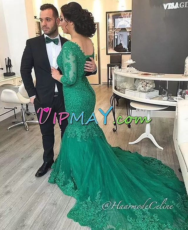 Emerald Green Mermaid V-neck 3 4 Length Sleeve Lace Prom Dress with Train