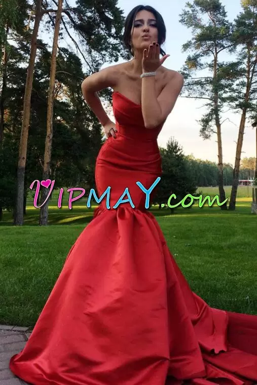 High End Sleeveless Ruching Zipper Homecoming Dress with Red Brush Train