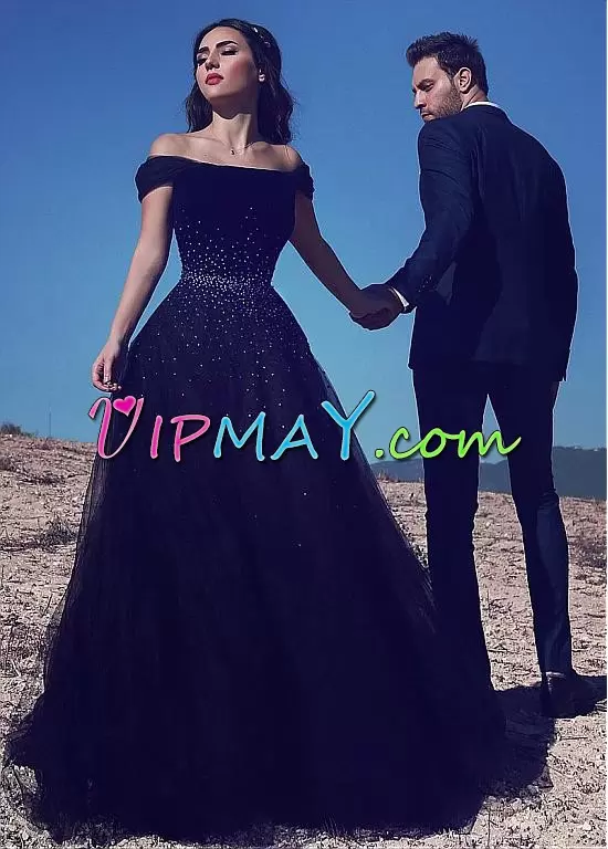 Glittering Sleeveless Tulle Sweep Train Lace Up Dress for Prom in Black with Beading