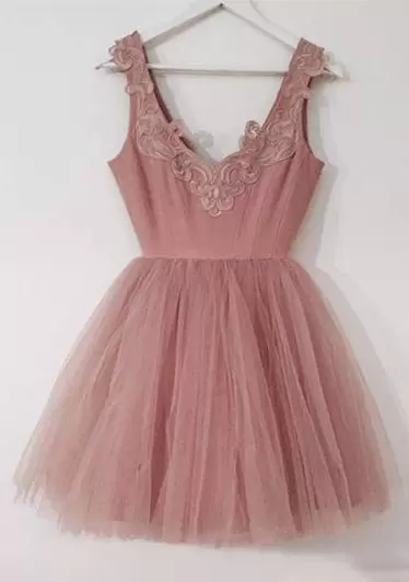 Fine Pink Sleeveless Mini Length Appliques Backless Dress for Prom V-neck