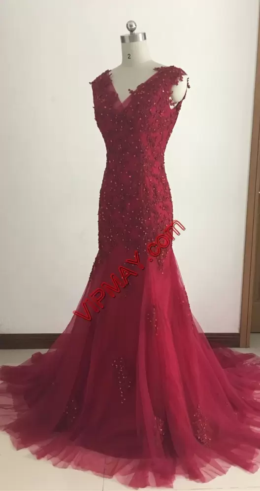 Tulle V-neck Sleeveless Brush Train Lace Up Lace and Appliques Evening Dress in Red