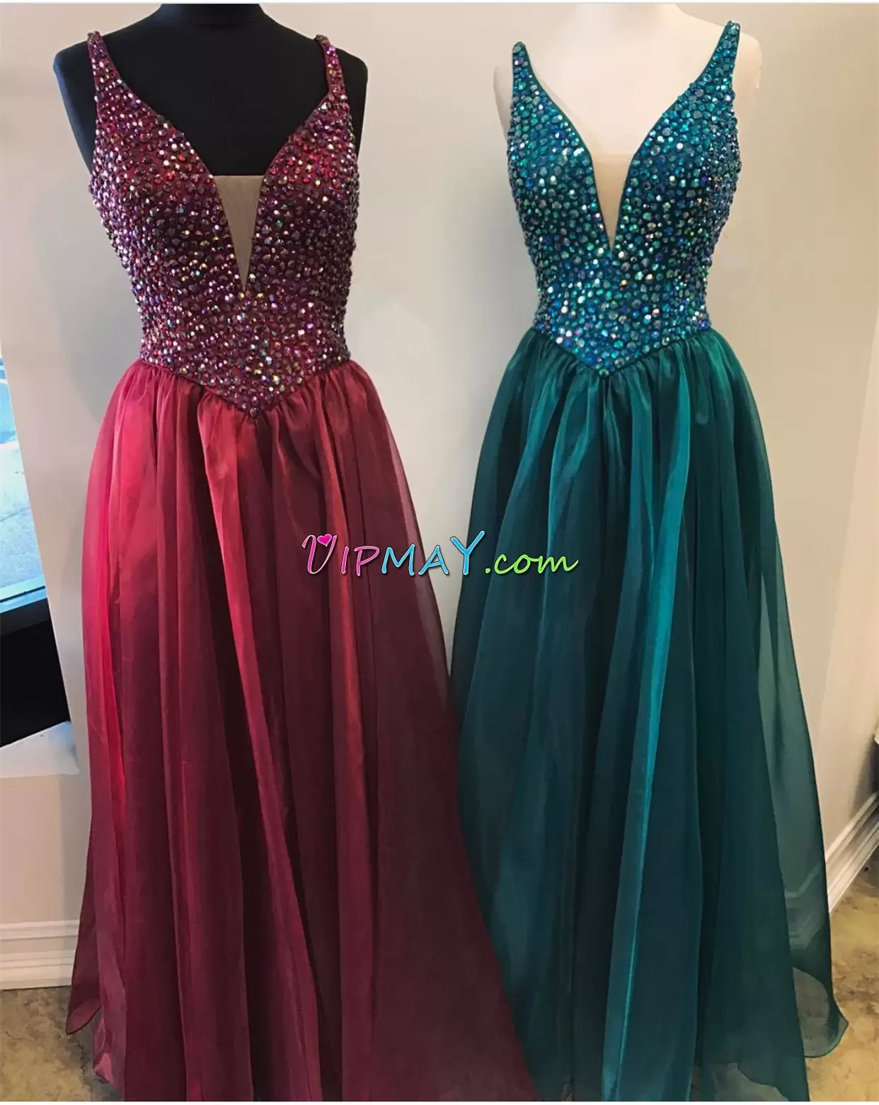 Hot Selling Burgundy Sleeveless Beading Floor Length Homecoming Dresses