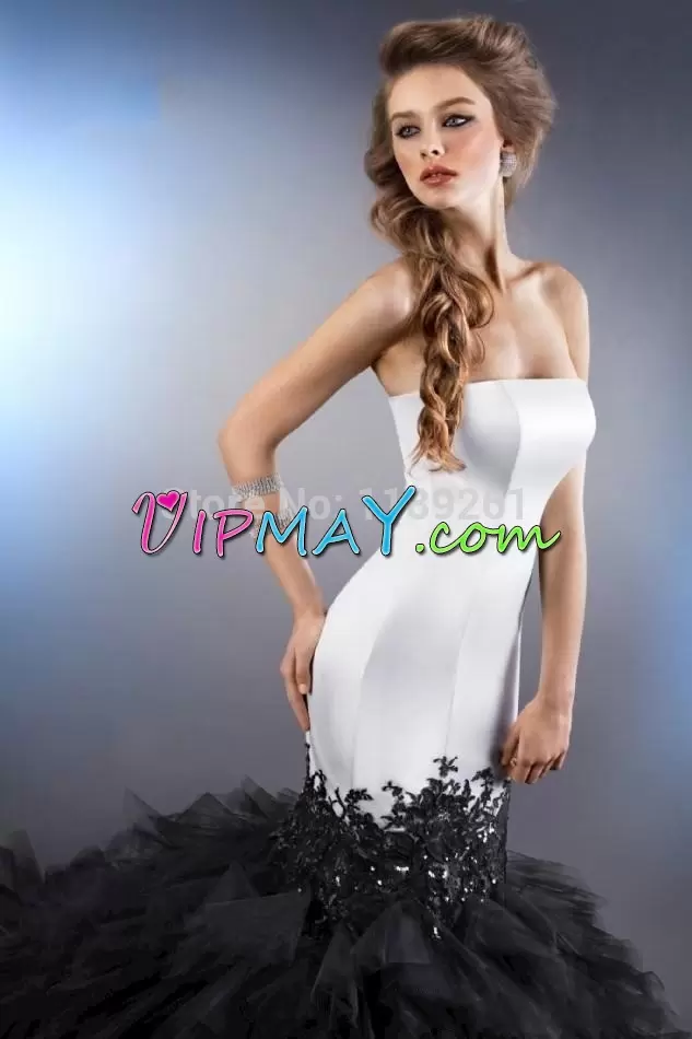 Gorgeous Beading Evening Dress White And Black Lace Up Sleeveless Sweep Train