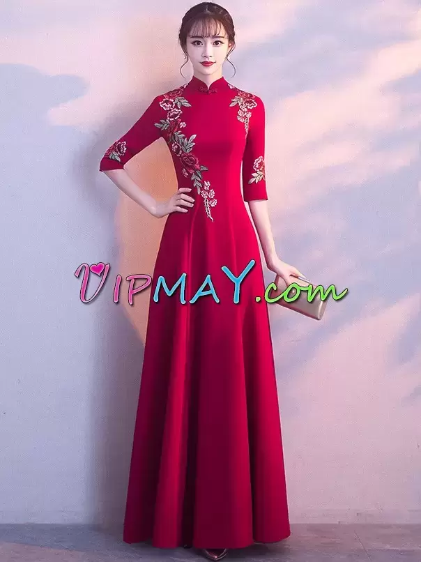 Noble Red A-line Embroidery Prom Dresses Zipper Satin Half Sleeves Floor Length