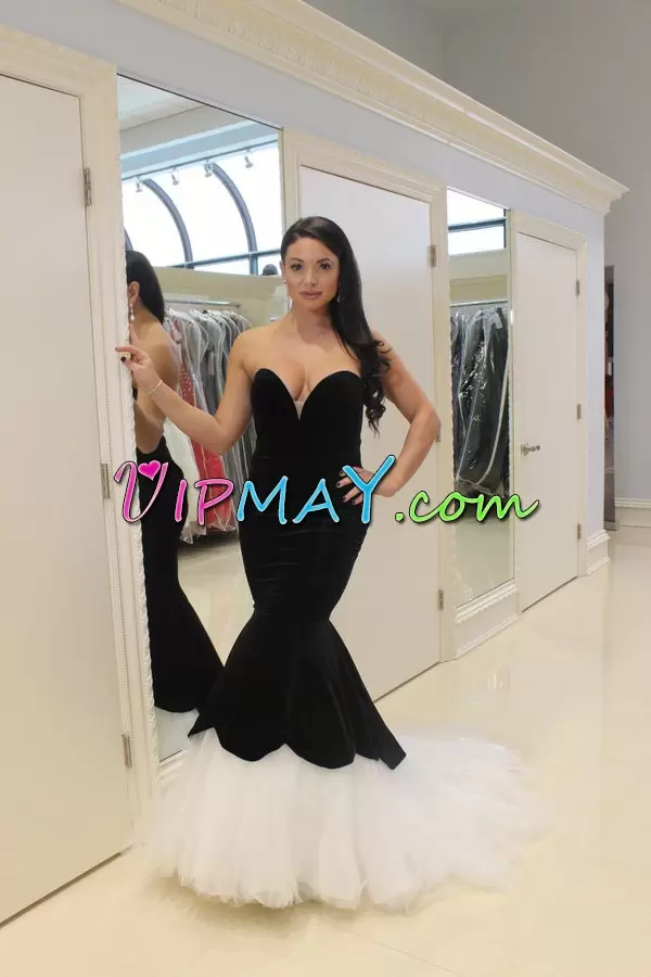 Floor Length Mermaid Sleeveless Black Evening Wear Sweep Train Lace Up