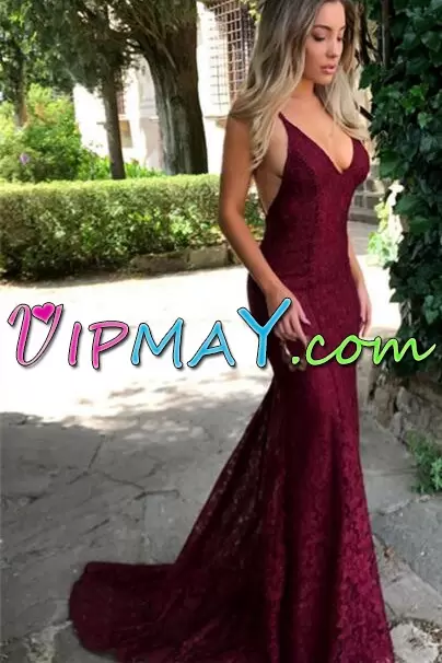 Fine Burgundy Backless Homecoming Dress Online Lace Sleeveless Sweep Train