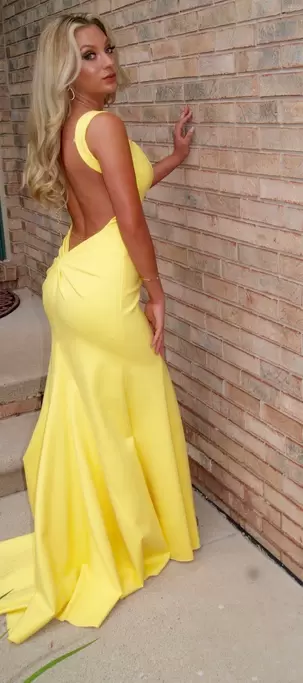 simple fitted homecoming dress,simple long homecoming dress,cheap yellow homecoming dress,yellow homecoming dress,long formal dress open back,tight open back homecoming dress,open back graduation dress,trumpet mermaid mother of the bride dress,mermaid dress for homecoming,long mermaid homecoming dress,homecoming dress with short train,tight homecoming dress under 100,dress for homecoming under 100,