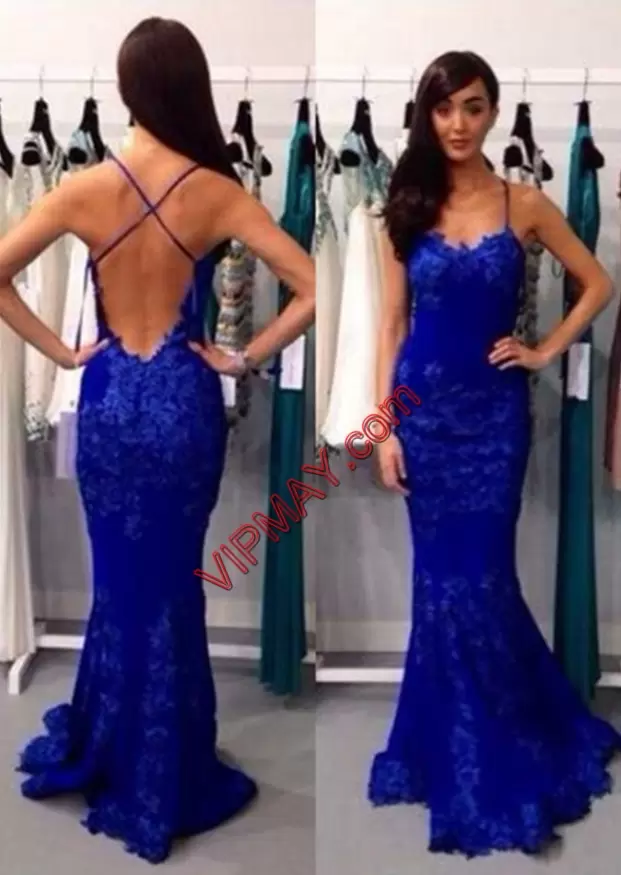 Halter Top Sleeveless Backless Lace and Appliques Prom Dresses in Royal Blue