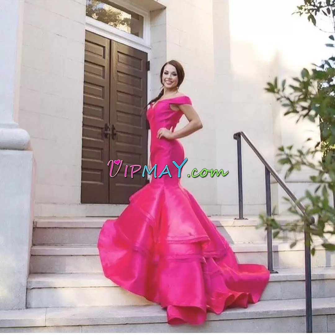 Trendy Champagne Satin Lace Up Off The Shoulder Sleeveless Homecoming Dress Sweep Train Ruching