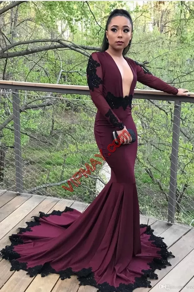 Classical Appliques Evening Dress Burgundy Lace Up Long Sleeves Brush Train