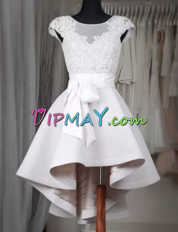 Eye-catching White Cap Sleeves High Low Lace and Appliques Prom Evening Gown Scoop
