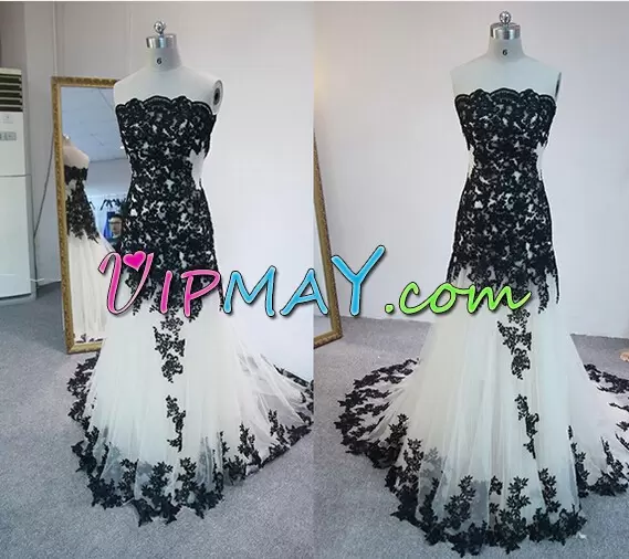 Unique White Sleeveless Mini Length Appliques Lace Up Homecoming Dress Online Strapless