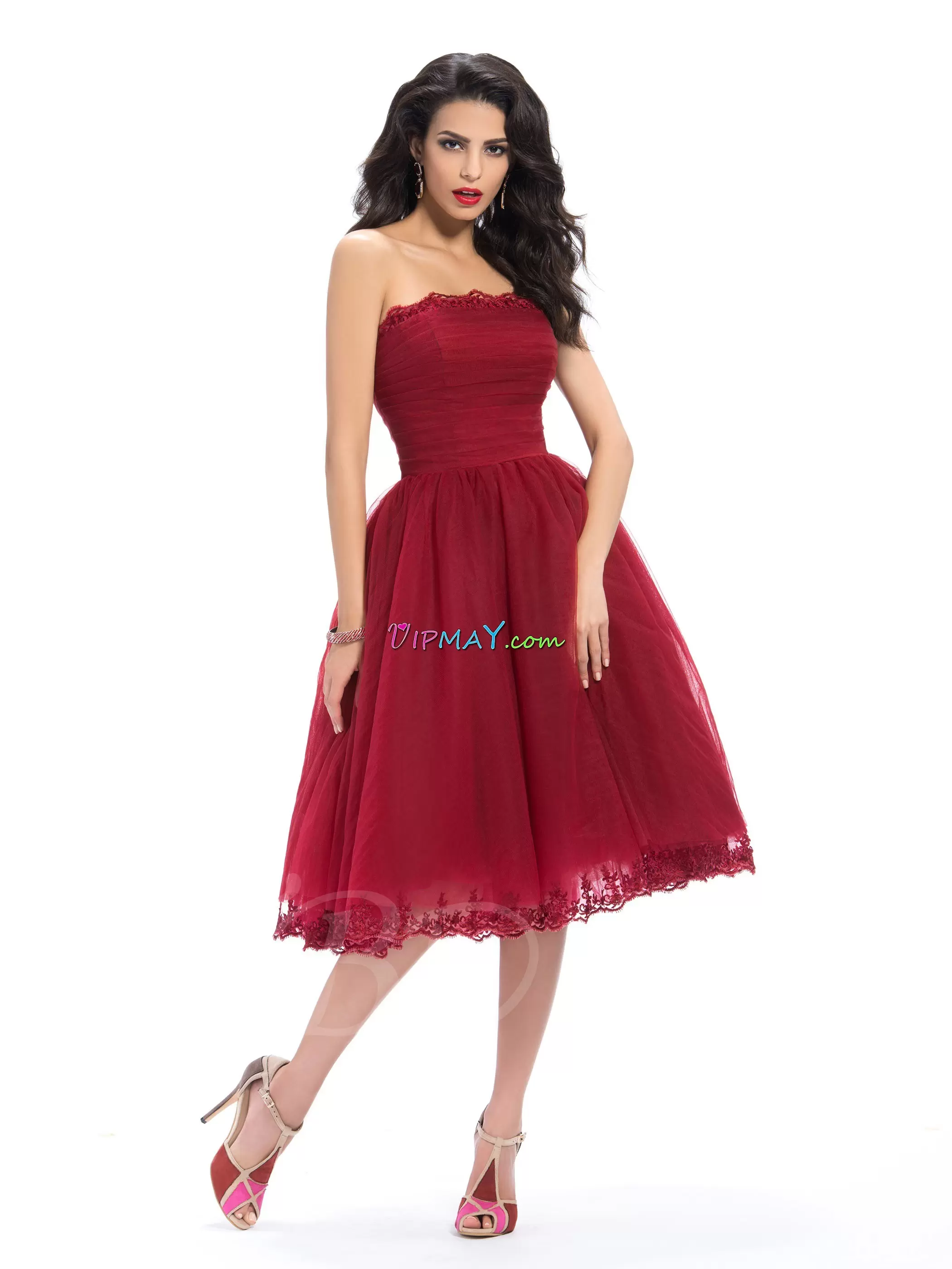 Modern Burgundy Zipper Strapless Appliques Homecoming Party Dress Tulle