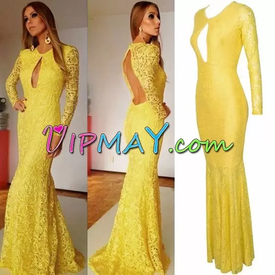 Sumptuous Lace Scoop Long Sleeves Sweep Train Backless Lace Homecoming Gowns in Yellow