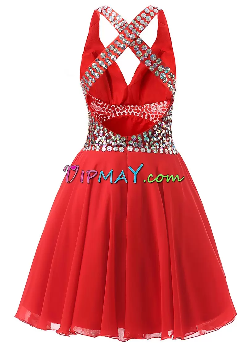 New Arrival V-neck Sleeveless Chiffon Homecoming Dress Beading Criss Cross