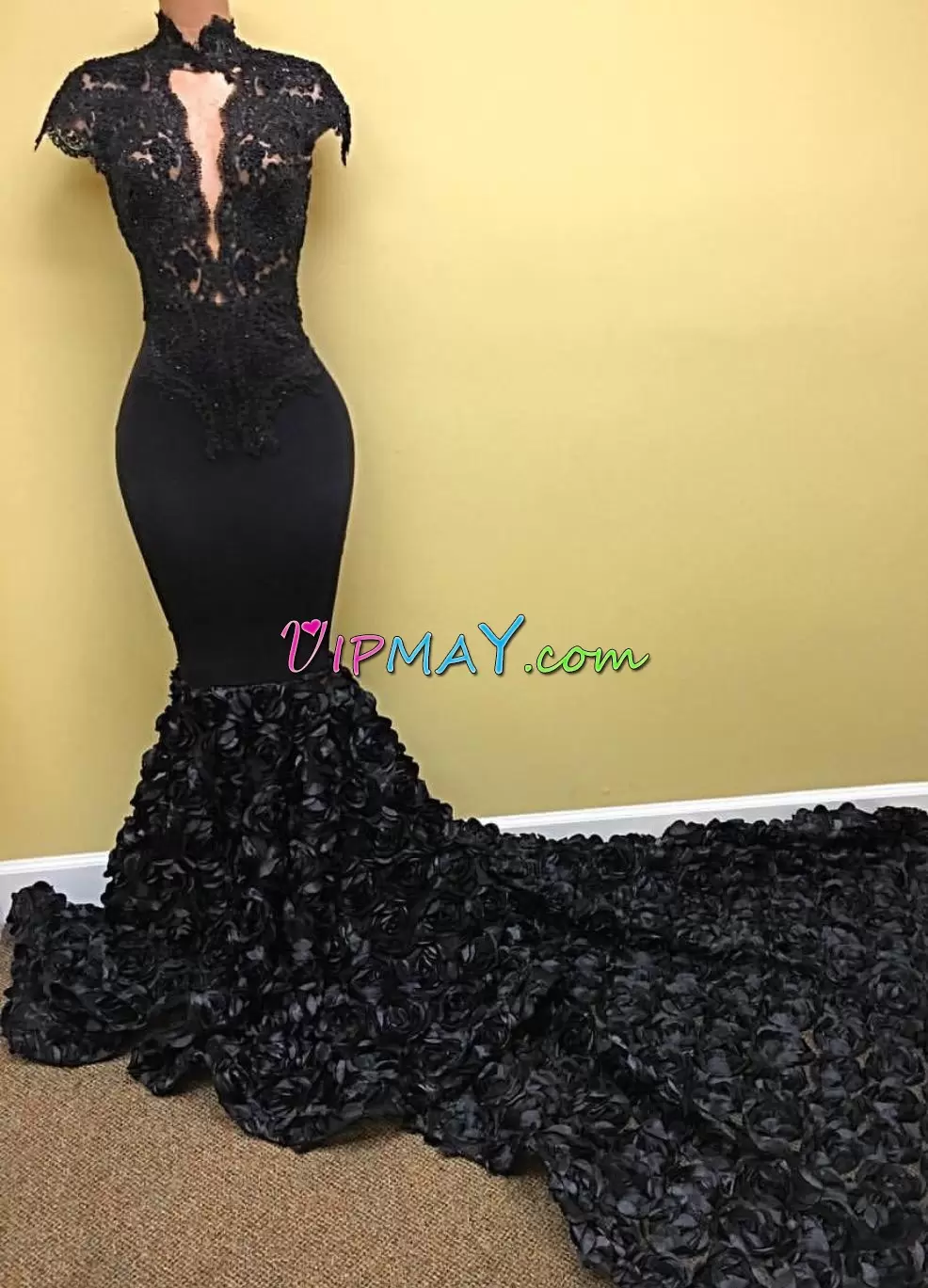 Romantic High-neck Cap Sleeves Homecoming Dress Floor Length Cathedral Train Ruffles Black