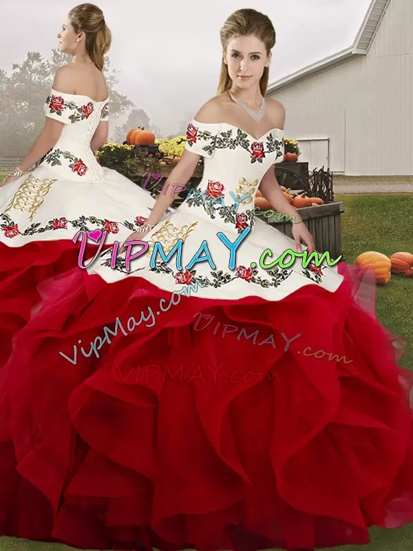 White And Red Off The Shoulder Neckline Embroidery and Ruffles Quinceanera Gowns Sleeveless Lace Up