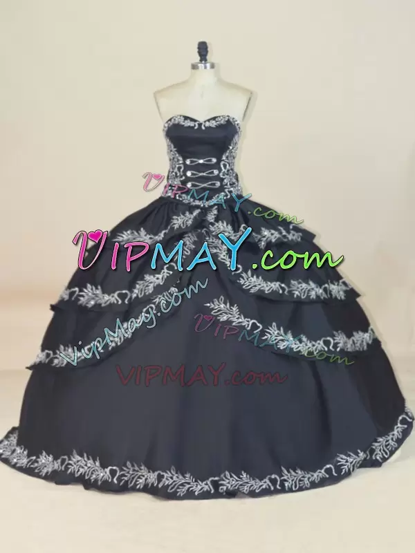 Floor Length Black Quinceanera Dress Sweetheart Sleeveless Lace Up