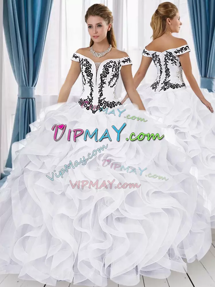 Beautiful Short Sleeves Floor Length Embroidery and Ruffles Lace Up Vestidos de Quinceanera with White And Black