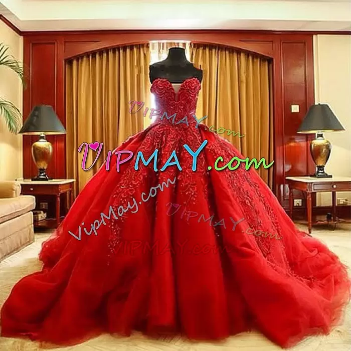 Elegant Puffy Red Ball Gowns Sweetheart Tulle Lace Up Quinceanera Dress with Train