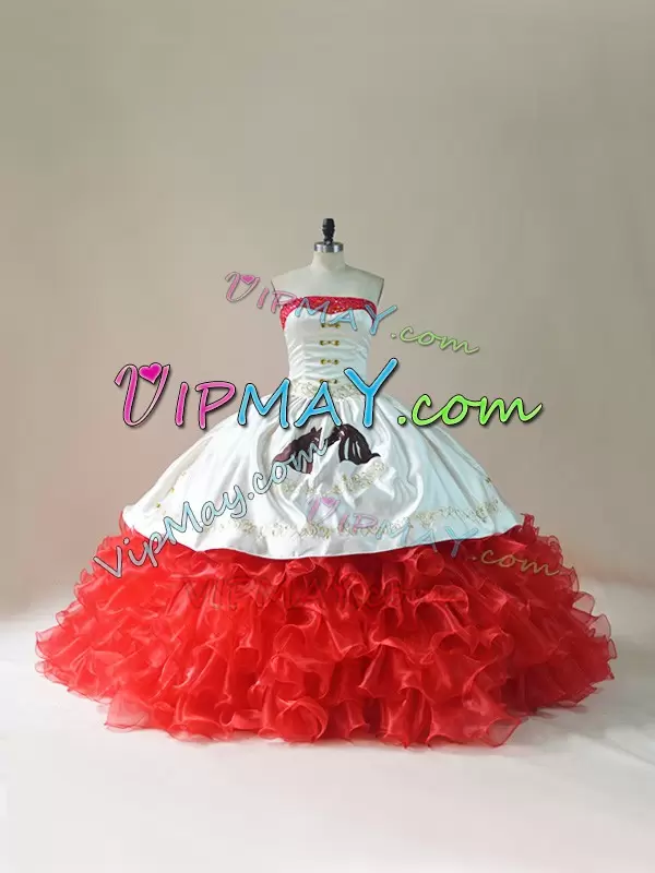 Customized Charro White And Red 15 Quinceanera Dress Strapless Brush Train with Horses