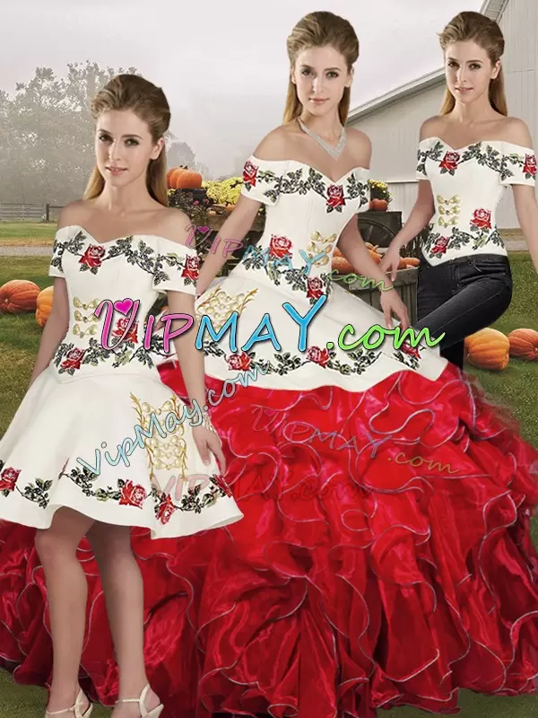 High Quality Off The Shoulder Sleeveless Lace Up 15th Birthday Dress White And Red Organza Embroidery and Ruffles