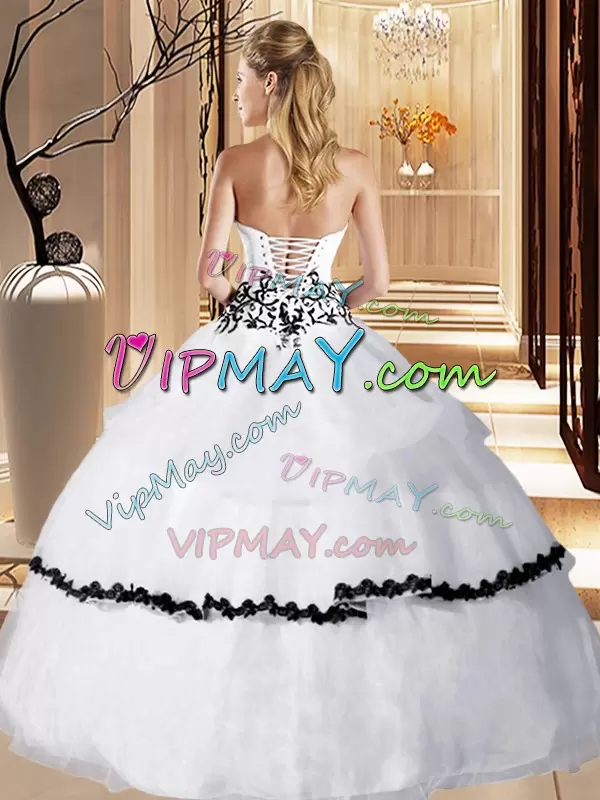 Flare Strapless Sleeveless Lace Up Quinceanera Gowns White Organza Appliques and Ruffled Layers