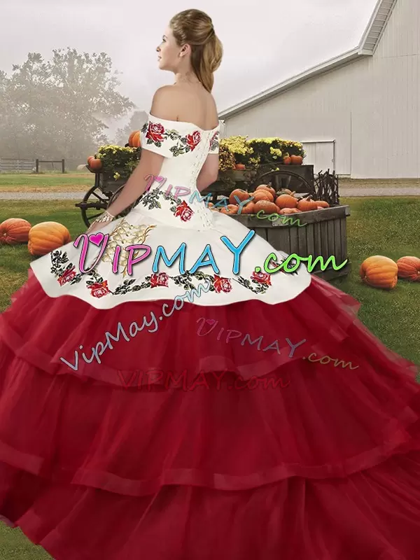 Romantic Wine Red Ball Gowns Embroidery and Ruffled Layers Vestidos de Quinceanera Lace Up Tulle Sleeveless