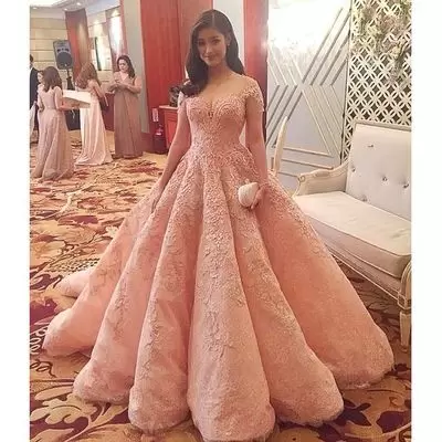 Elelgant Off The Shoulder Sweep Train Puffy Blush Vestidos de Quinceanera Satin Beading and Appliques