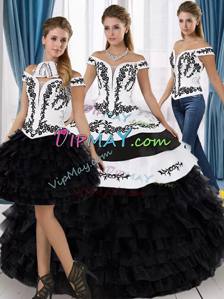 Modest Off The Shoulder Sleeveless Sweet 16 Dresses Floor Length Embroidery and Ruffled Layers White And Black Organza