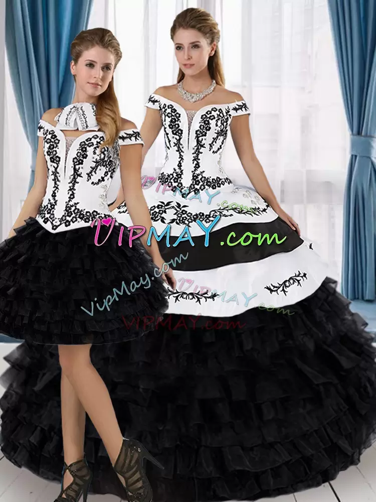 Modest Off The Shoulder Sleeveless Sweet 16 Dresses Floor Length Embroidery and Ruffled Layers White And Black Organza