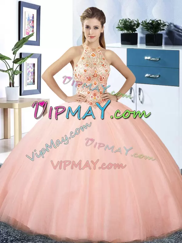 Superior Halter Top Sleeveless Tulle 15 Quinceanera Dress Embroidery Lace Up