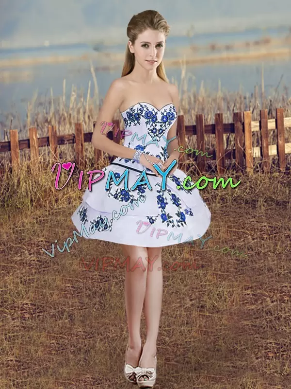 Embroidery and Bowknot Sweet 16 Dress Royal Blue Lace Up Sleeveless Floor Length