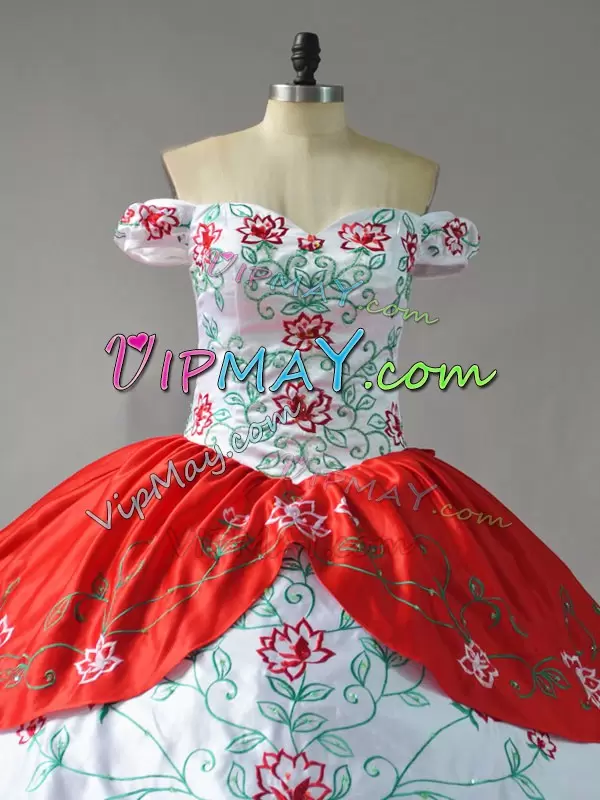 White And Red Organza Lace Up Quinceanera Dress Sleeveless Embroidery and Ruffled Layers