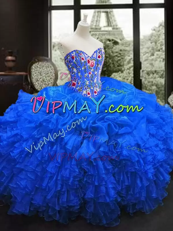 in royal blue quinceanera dress,strapless sweetheart quinceanera dress,embroidery quinceanera dress,quinceanera dress with ruffles,pick ups quinceanera dress,pretty puffy quinceanera dress,