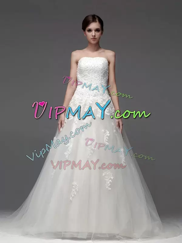 Custom Made White Sleeveless Tulle Brush Train Lace Up Wedding Gown for Wedding Party