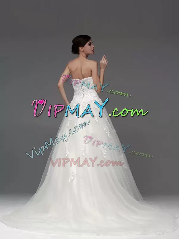 Custom Made White Sleeveless Tulle Brush Train Lace Up Wedding Gown for Wedding Party