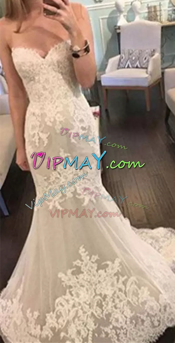Sweet White Sweetheart Lace Up Appliques Wedding Gown Brush Train Sleeveless